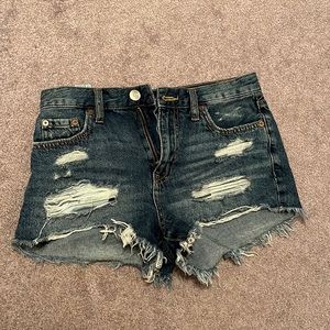 Denim shorts, listed as 0 fits more like 2/3